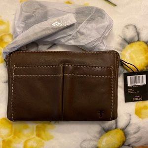 FRYE NWT Mindy Stadium Bag